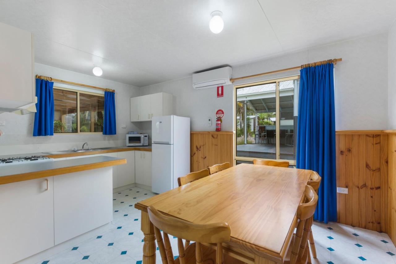 Wairo Beach Holiday Park Tabourie Lake Екстер'єр фото
