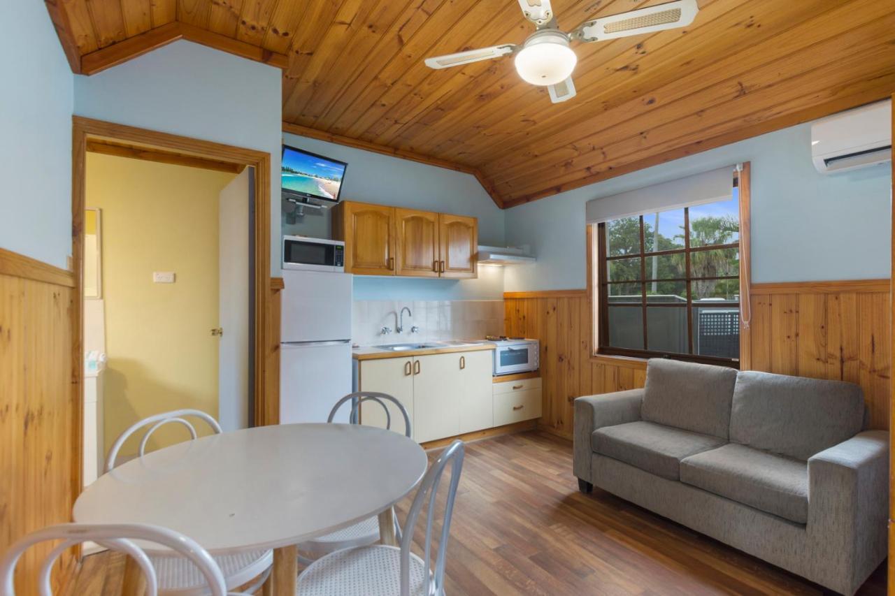Wairo Beach Holiday Park Tabourie Lake Екстер'єр фото